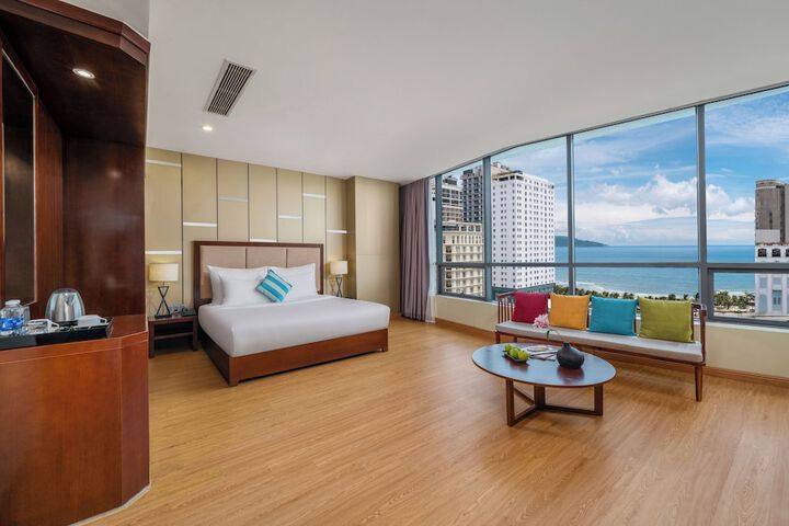 Room 21 of 74