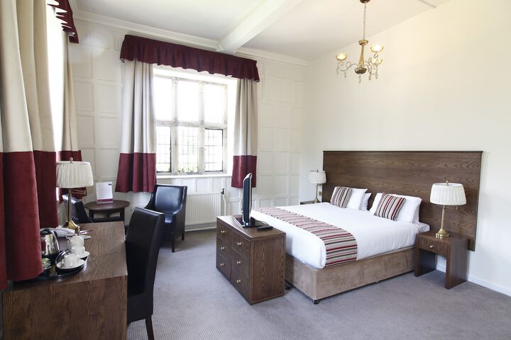 Room 8 of 34