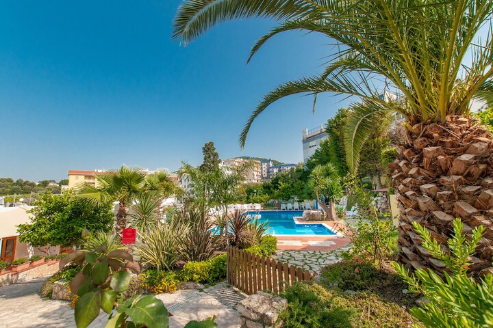 Hotel with Pool