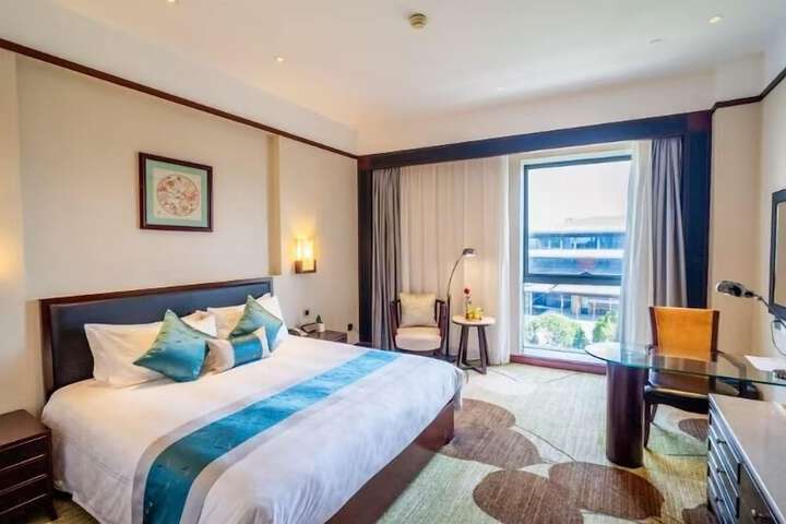 Room 10 of 53