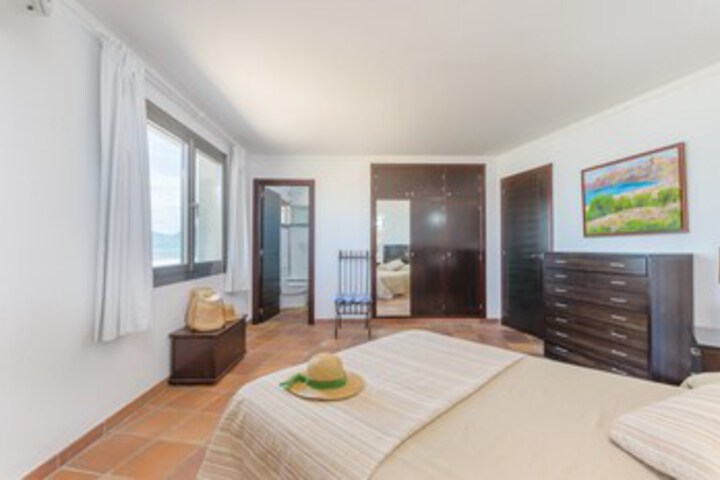 Room 47 of 62