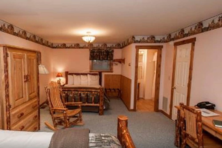 Room 4 of 51