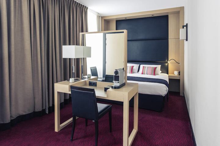 Room 26 of 86