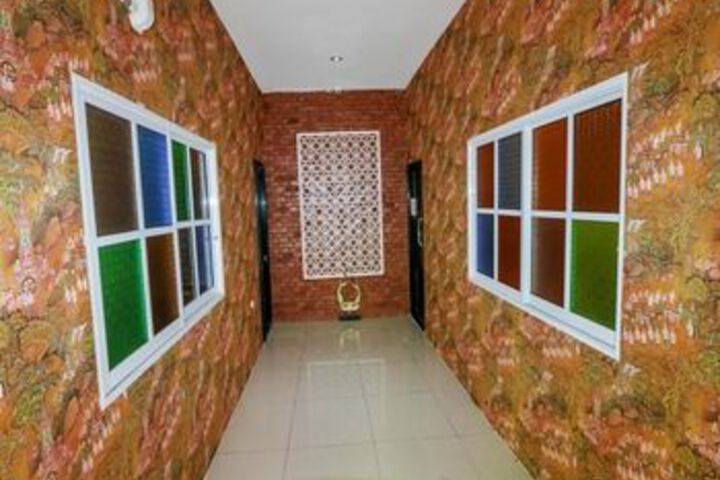 Ballroom/Hall 25 of 40