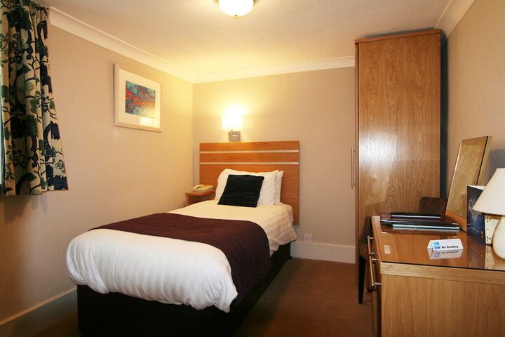 Room 15 of 72