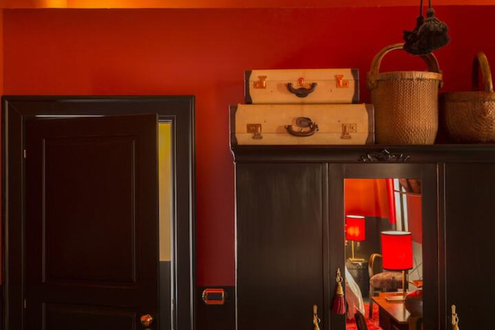 Room 15 of 60
