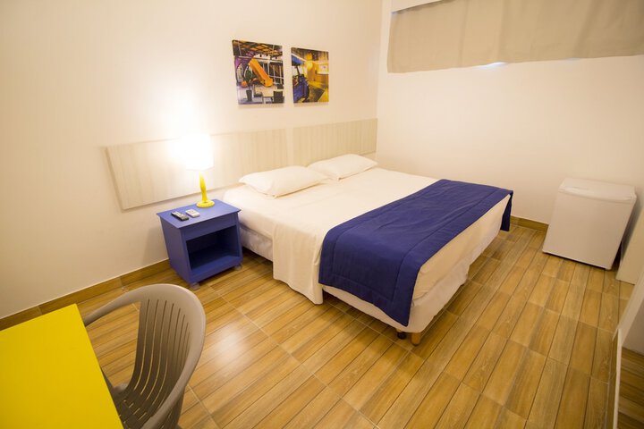 Room 18 of 53