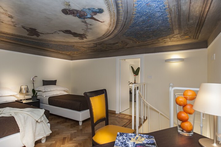 Room 18 of 38