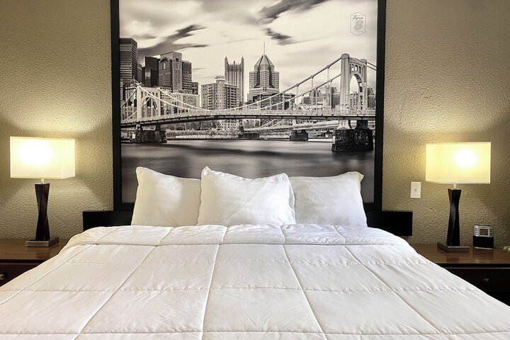 1 King Bed (11 of 16)