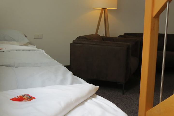 Room 56 of 125