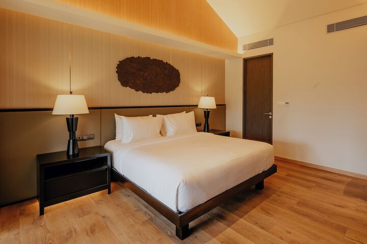 Room 7 of 26