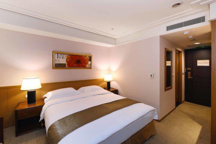 Room 6 of 29