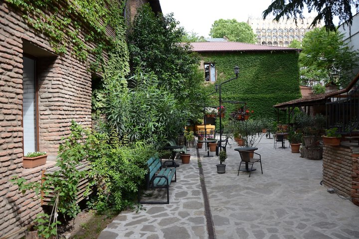 Hotel Exterior 124 of 134