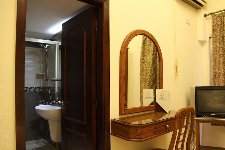 Room 57 of 119