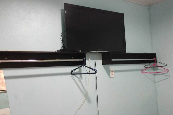 Room 4 of 19
