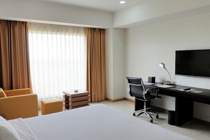 Room 6 of 24