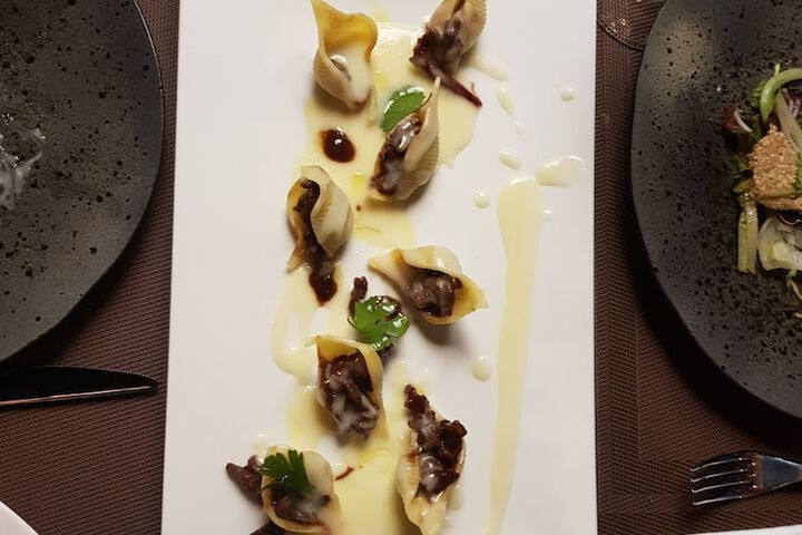 Dining 210 of 253