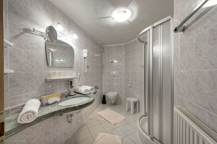 Clean Restrooms