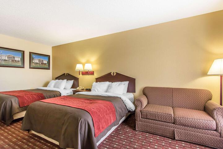 2 Double Beds (4 of 9)