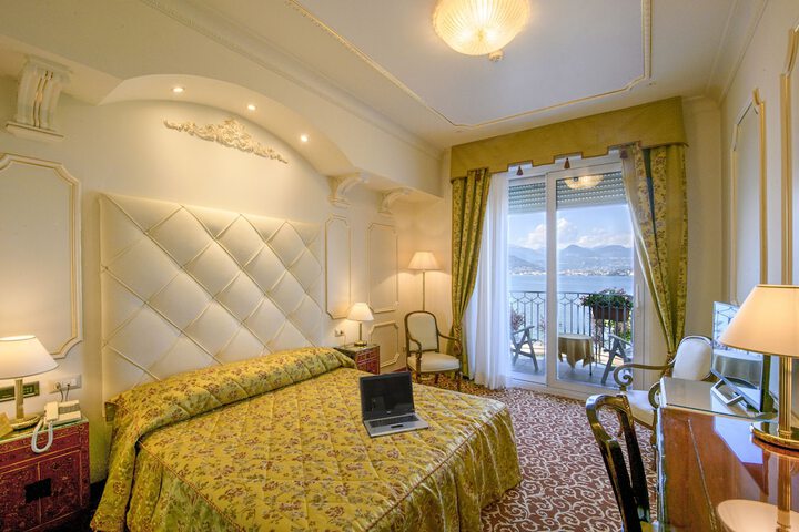 Room 16 of 62