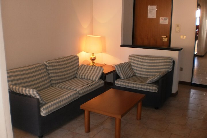 Room 14 of 23
