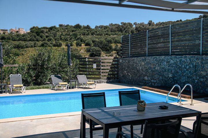 Pool 26 of 37