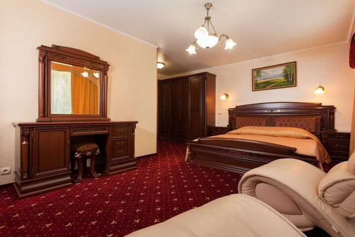 Room 13 of 46