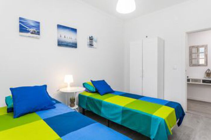 Room 18 of 43