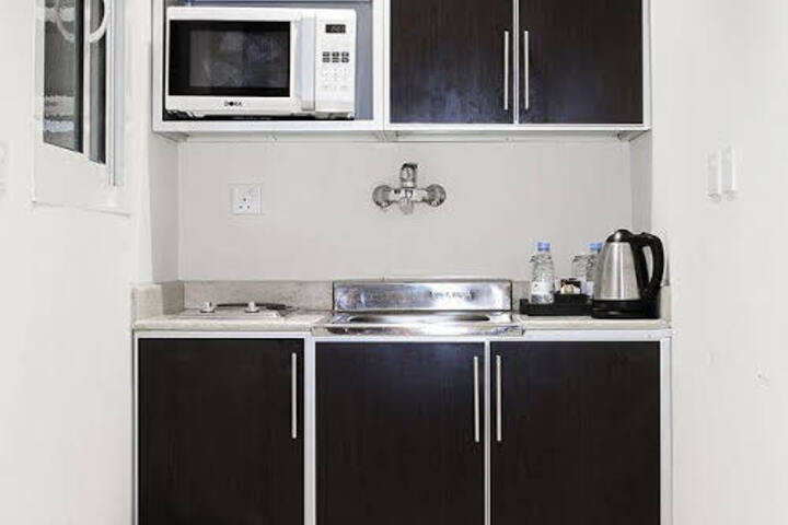 TOWLAN SUITES 3