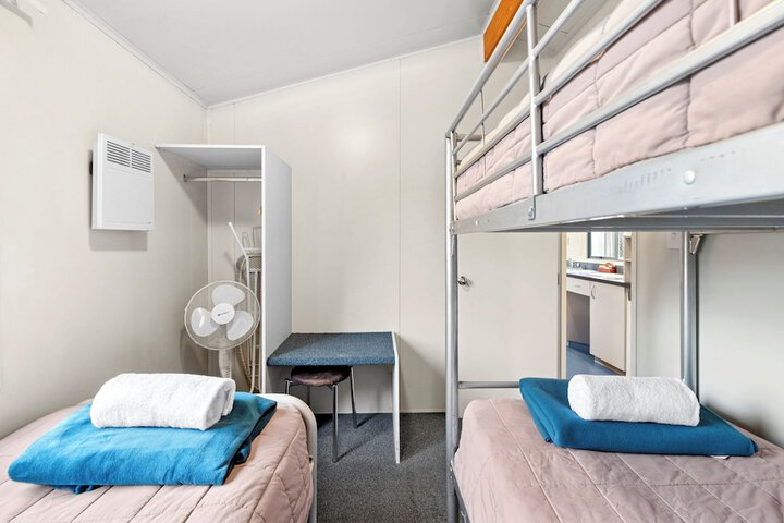 Room 15 of 76