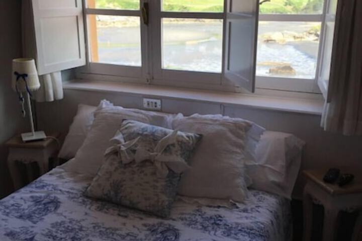 Room 4 of 7