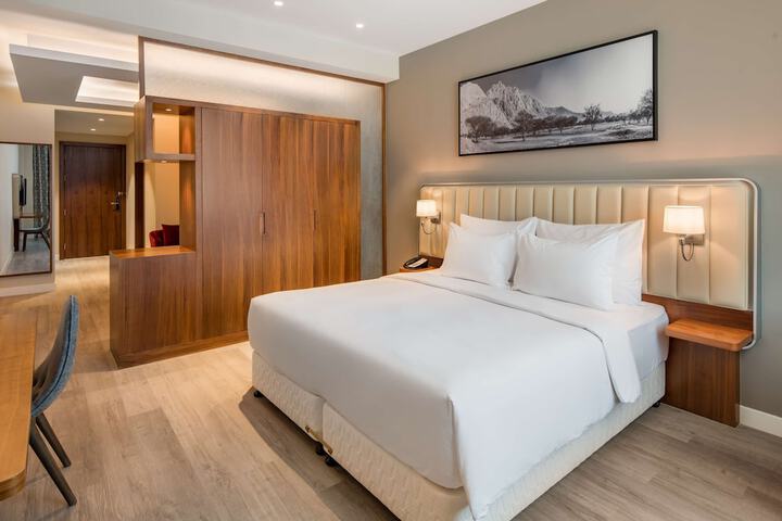 Room 53 of 268