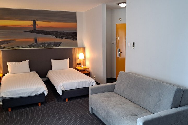 Room 43 of 92