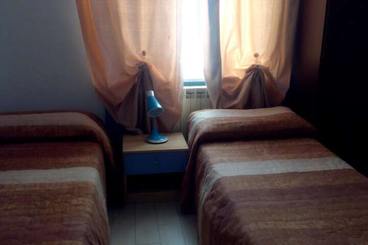 Room 21 of 53