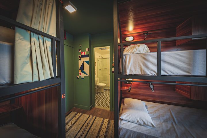 Room 21 of 48