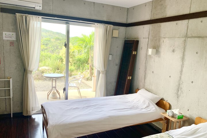 Room 3 of 35