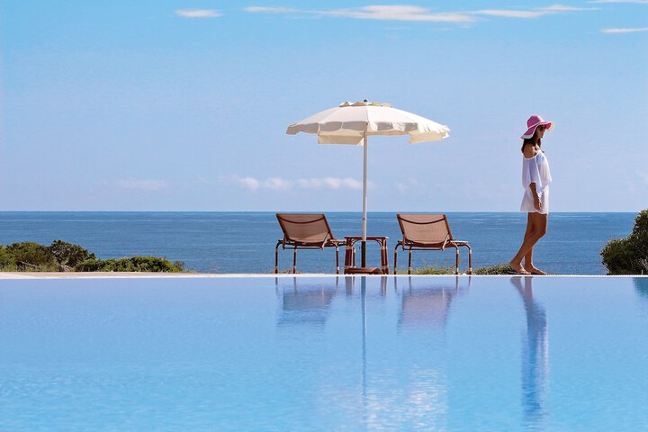 Pool Hotel