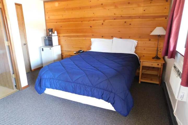 Room 8 of 25