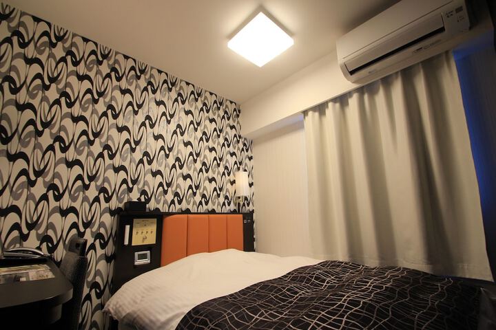Room 5 of 39