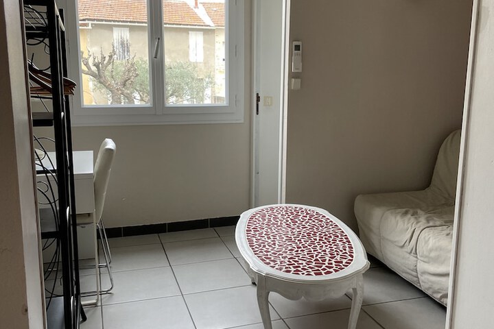 Room 5 of 60