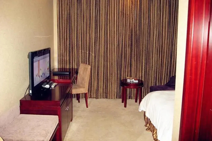 Room 6 of 21