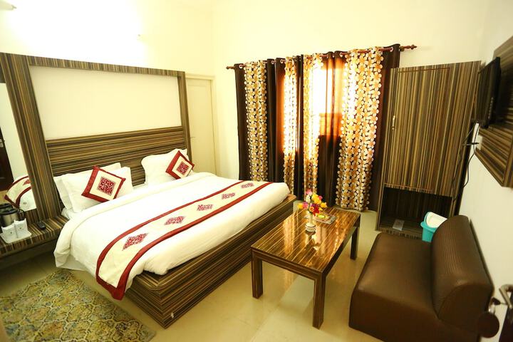 Room 6 of 45