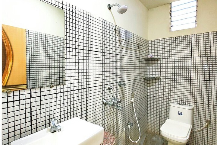 Room 20 of 29