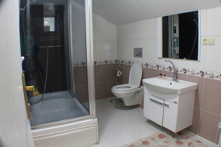Room 26 of 30
