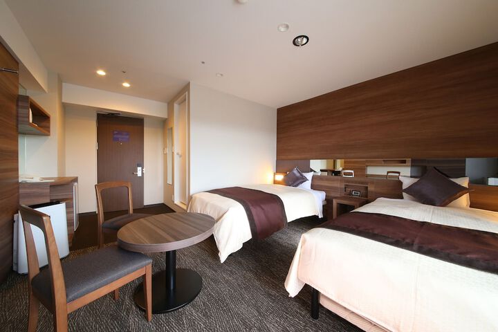 Room 15 of 62
