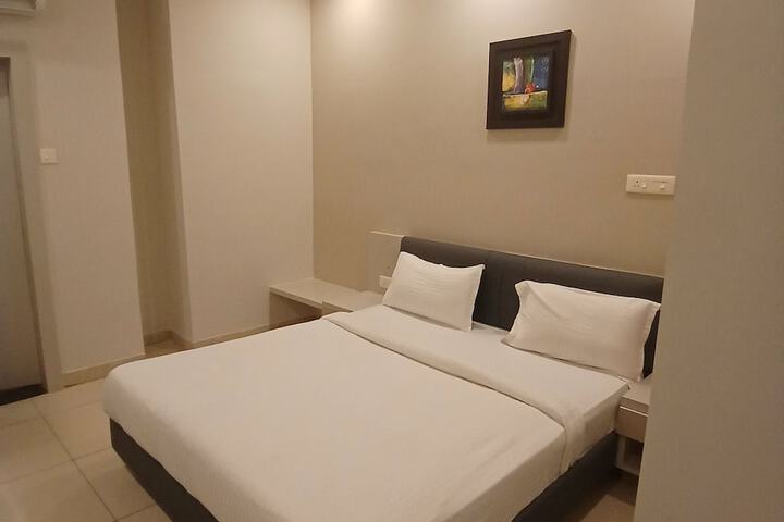 Room 39 of 64
