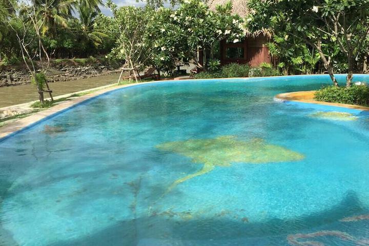 Pool 24 of 36