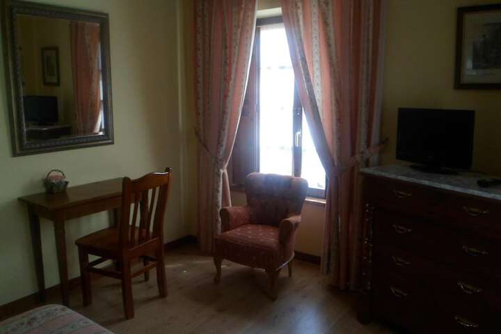 Room 30 of 65
