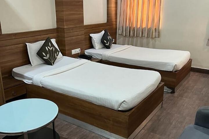 Room 3 of 7
