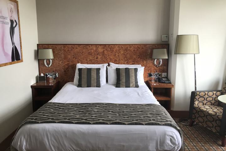Room 8 of 72